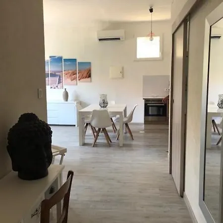 F2 + Garage Front De Banyuls-sur-Mer