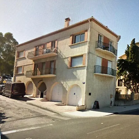 F2 + Garage Front De