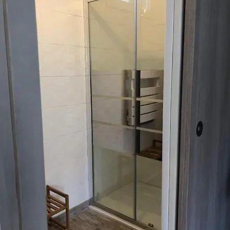 F2 + Garage Front De * Banyuls-sur-Mer